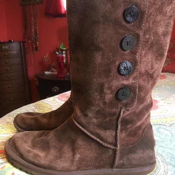 UGG Shoes - Chocolate Brown Ugg Boots